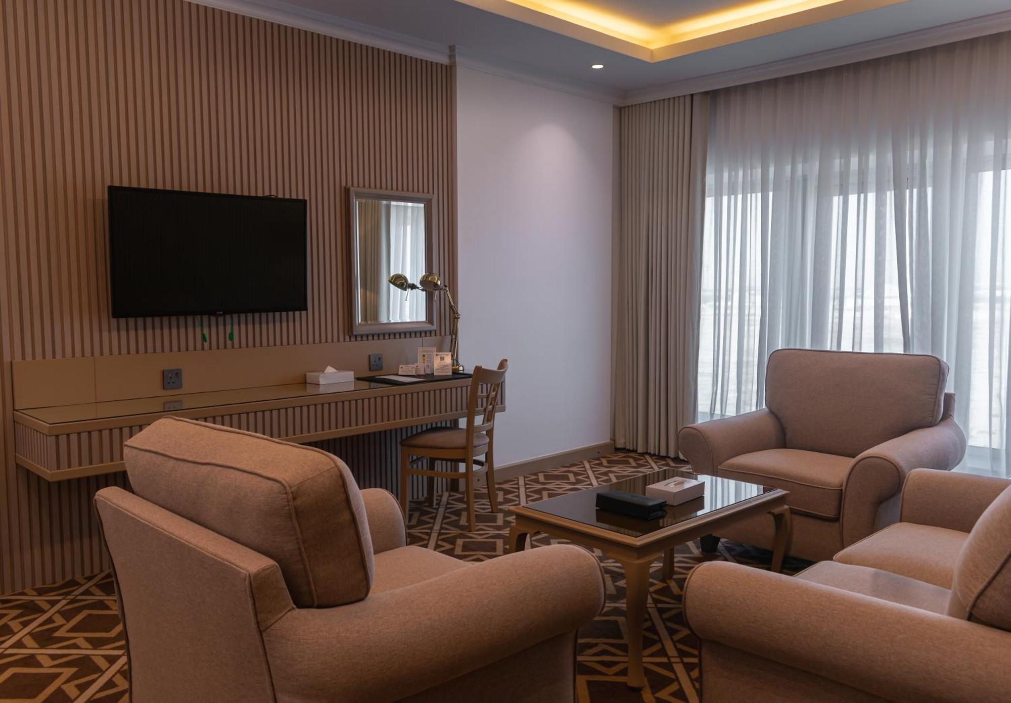 Best Western Plus Jeddah Hotel Madinah Road Esterno foto