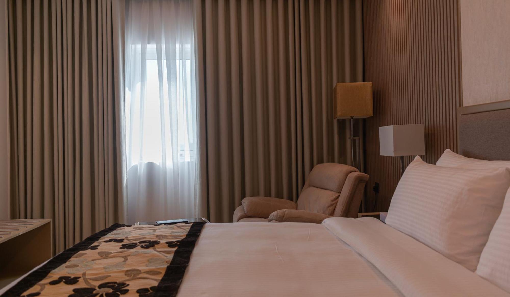 Best Western Plus Jeddah Hotel Madinah Road Esterno foto